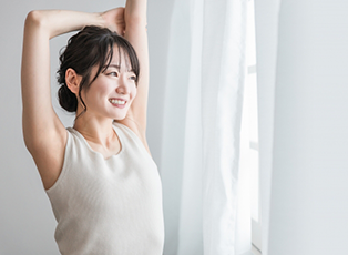 すっきりした表情の女性